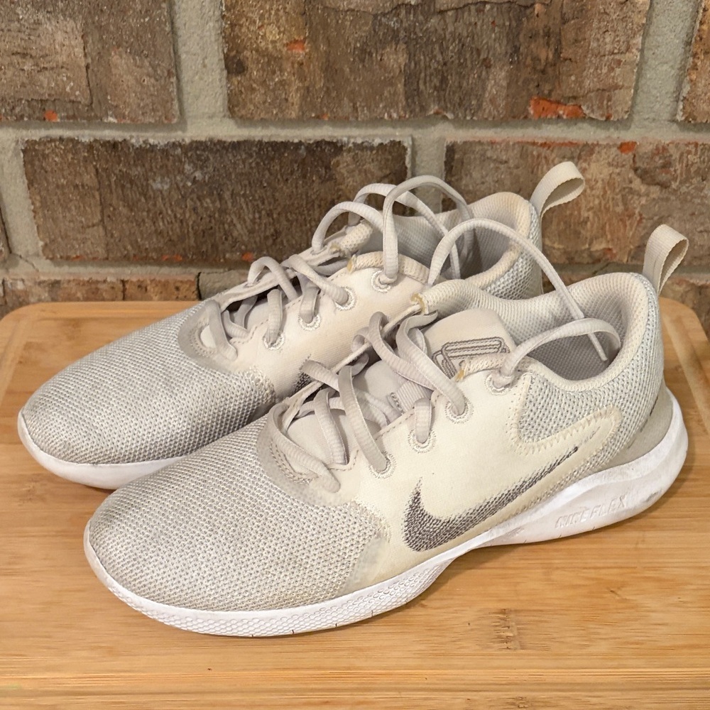 Nike Light Gray and White Mesh Athletic Sneakers
